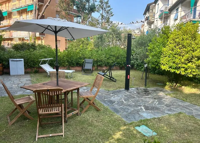 Joivy Sunny Family Flat With Private Garden & Parking Lejlighed *