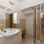 Joivy Sunny Family Flat With Private Garden & Parking * سانتا مارغريتا ليغور