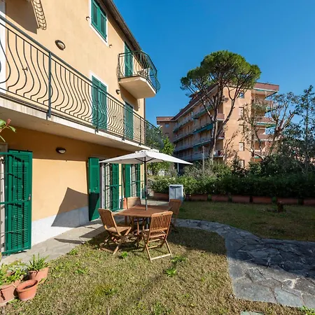 Joivy Sunny Family Flat With Private Garden & Parking